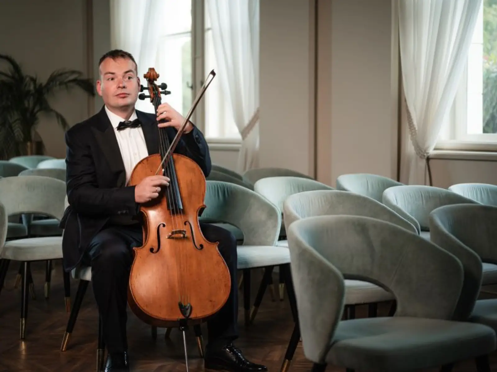 Lukácsházi György - cselló Lukácsházi György - cselló