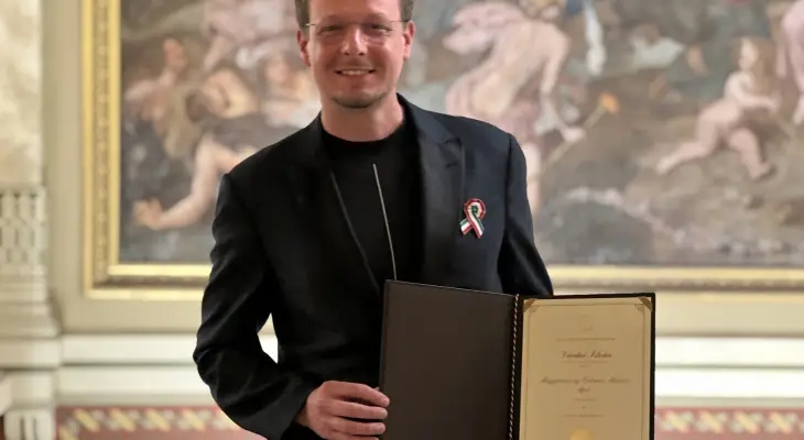 István Várdai Awarded the Artist of Merit Title